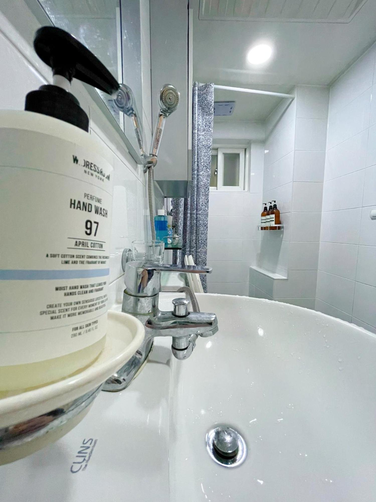 Apartment Gnb House L 2min Hongdae St L 2r1b L Cozy & Sweet Seoul